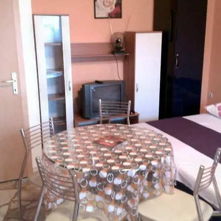 شقة Studio Apartman Nena *