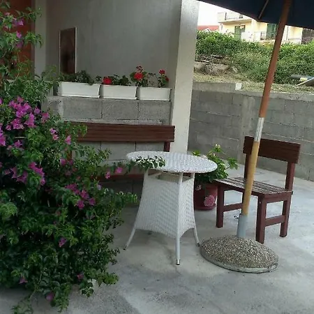 Studio Apartman Nena * سبليت