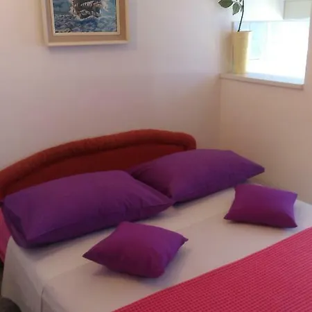 Studio Apartman Nena * سبليت